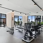 Luxury 3 Bed 2 Bath + Car Park At Melbourne Square