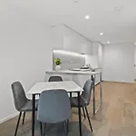 Contemporary 2-Bed Unit