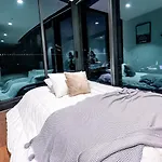 High-Rise Condo In Melbourne Cbd