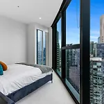 Convenient Southbank 2-Bed, Woolworths At Doorstep