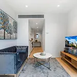 Convenient Southbank 2-Bed, Woolworths At Doorstep