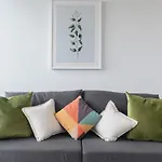 Olive Alcove - A Sweeping Skyline Sanctuary Near Cbd
