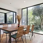 Ti Tree House - Live Like A Bonbeach Local