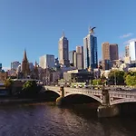 High-Rise Condo In Melbourne Cbd
