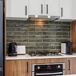 Storey Time I 2Br Townhouse For Melbourne Travel