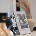 Supreme Sub-Penthouse 3 Bedroom Apartment In Melbourne Cbd