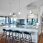 Modern St Kilda Apartment