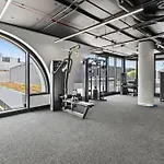 Ivanhoe Apartment 2Bed 2Bath With Balcony City View