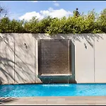 Luxurious Townhouse Retreat In Prestigious Brighton