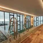 2Br Huge Balcony With Private Spa Pool Gym And Views