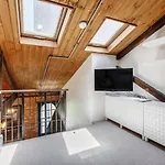 Ultra-Chic Top Floor New York Style Loft Apartment