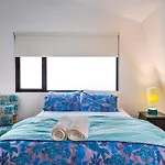 Modern St Kilda Apartment