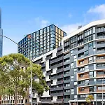 A Comfy Apt Right Next To Queen Victoria Market
