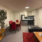 Spacious 3 Bedroom Apartment Southbank