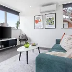 Charnwood 2Br: Homely Haven