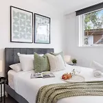Charnwood 2Br: Homely Haven
