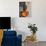 Caulfield Elegance: Chic Abode