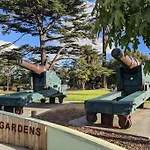 The Elsternwick Abode