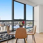 Spectacular Views From The Heart Of Southbank!