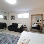 Grandview Melbourne Executive 2Br Apartment