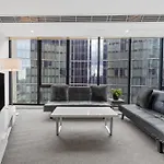 Southbank Two Bedroom Apt - 2202