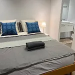 Quiet Cbd 3B2B Apartment + Free Parking