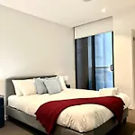 Readyset Apartments At Manhattan