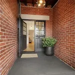 Newly Renovated Large 3.5 Bdrm House! Best Of Melb