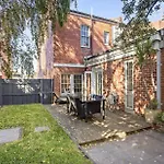 Newly Renovated Large 3.5 Bdrm House! Best Of Melb