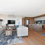 Luxury Overlooking The Yarra - 01663