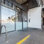 Lovely 2 Bedroom Apt With Views To South Yarra - 03178