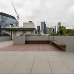 Lovely 2 Bedroom Unit In North Melbourne - 03068