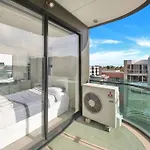 Top Location 2 Bedroom Apt Amazing View & Free Parking