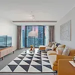 Offline-Contrasting-Color Style & City Views Comfortable 2B2B1 Car Park