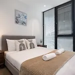 Light Filled 2Br Southbank Parking Pool