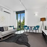 Docklands Private Collection - City Harbour Apartments