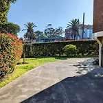 Riverside Haven On City Doorstep