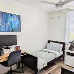 Riverside Haven On City Doorstep