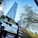 A 3Br Apt Next To Melbourne Central Free Parking