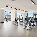 High Rise Southbank Luxury Apt