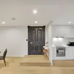 Historic & Designer Loft Style Apt+Parking Pool
