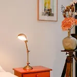 Luxurious Elsternwick Apt Living With Parking