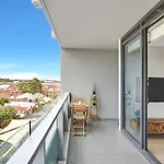 Richmond Heritage Executive Apt For 2 W Parking
