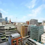 Panoramic View Cbd 1 Bed Apt +Office