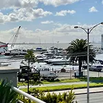 Amazing Beachfront & City Views 2 Bed 2 Bathroom