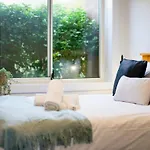 Homey 1 Bdrm Thornbury Apt Near Restaurants+Shops