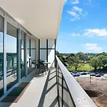 Grosvenor On Queens Luxury Melbourne Cbd Apt