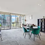 Grosvenor On Queens Luxury Melbourne Cbd Apt