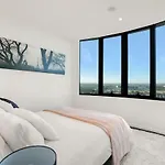 Victoria Square - Central Footscray Innerurban Apt