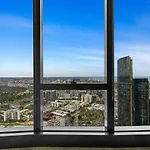 Central Southbank 2-Bed - Panoramic Skyline Views